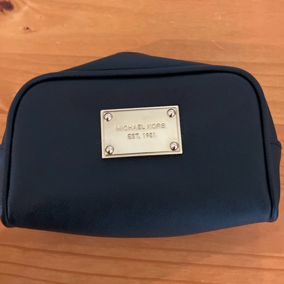NWOT Michael Kors Cosmetic Bag - Picture 1 of 8